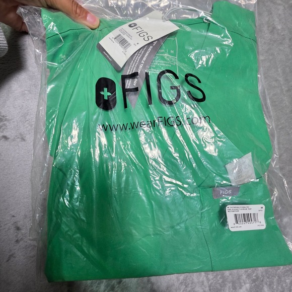 Figs Tops - FIGS Catarina Fionlite One-Pocket Scrub Top Green W21SW1025 Medium NWT